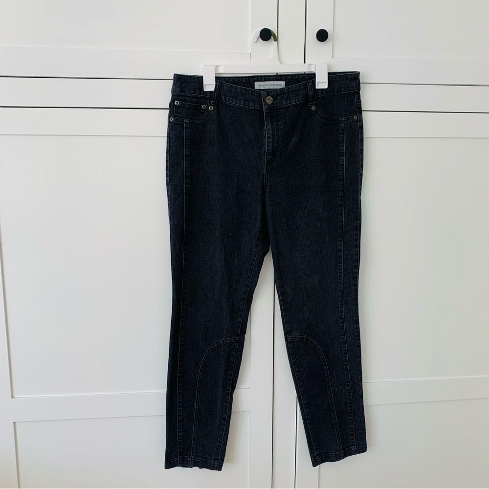 Chico’s Platinum Denim Faded Gray Skinny Jeans Zipper Back Ankle Size 14
